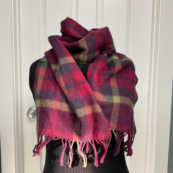 100% Lambswool Scarf by Kiltane of Scotland - Picture 1 of 5